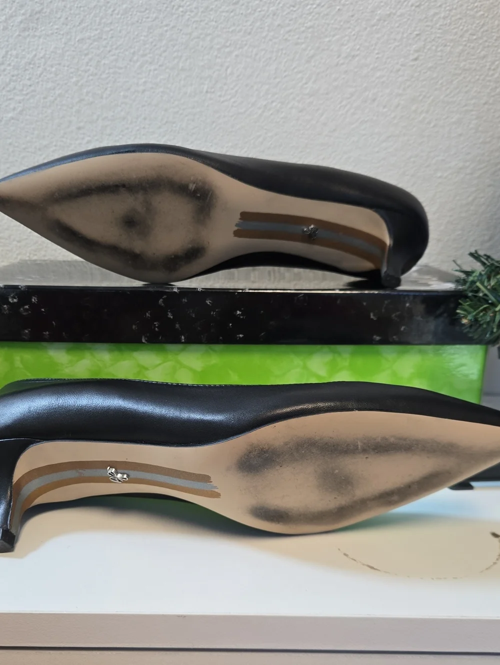 EUC Sam Edelman Black Leather Pointed Toe Stiletto Pumps